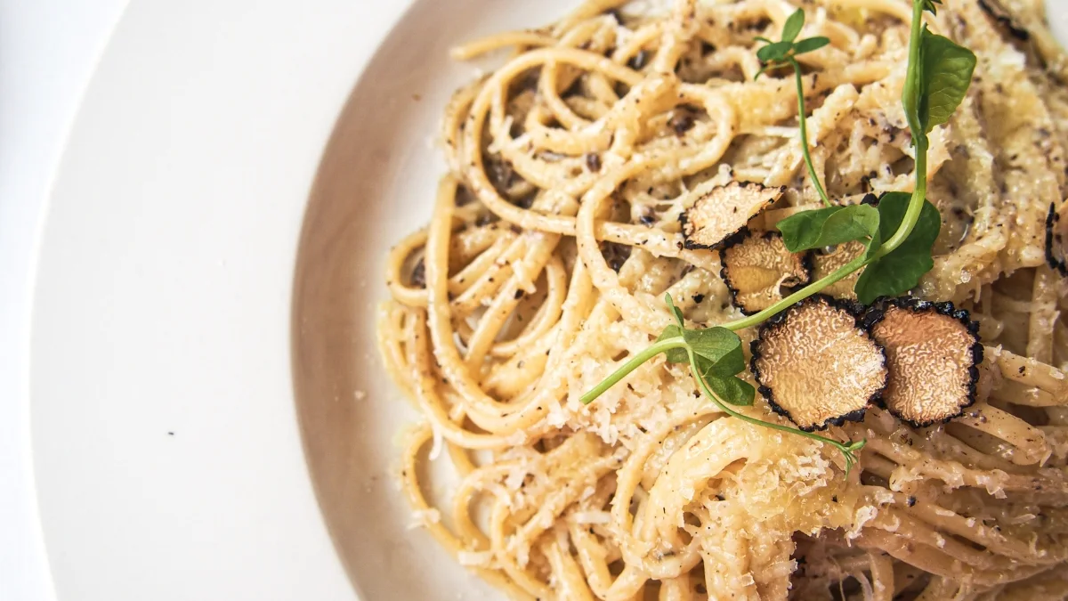 5-Ingredient Truffle Mushroom Pasta