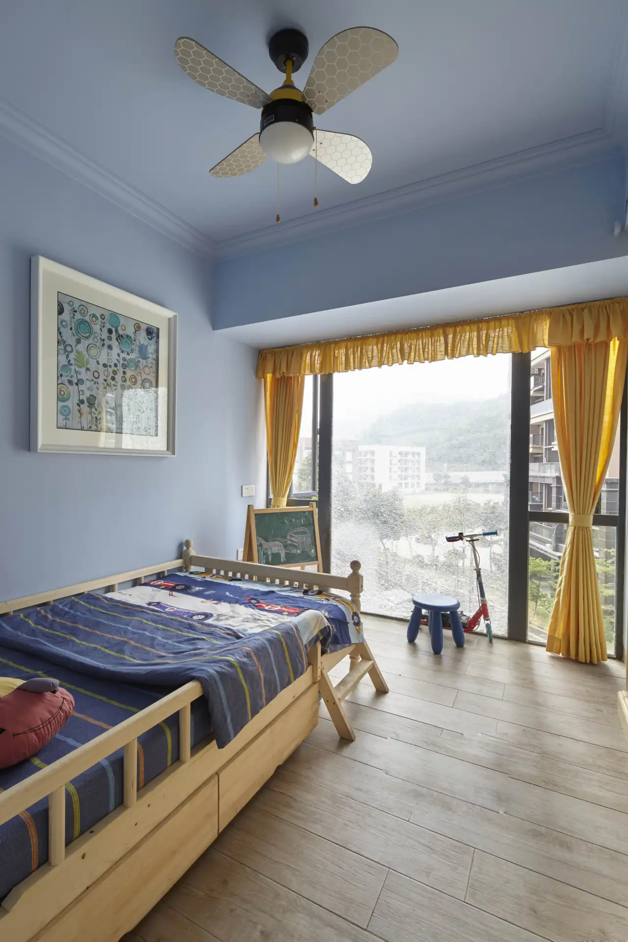 Cheerful Kid's Room