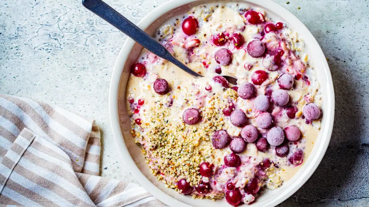 Chia and Hemp Seed Porridge