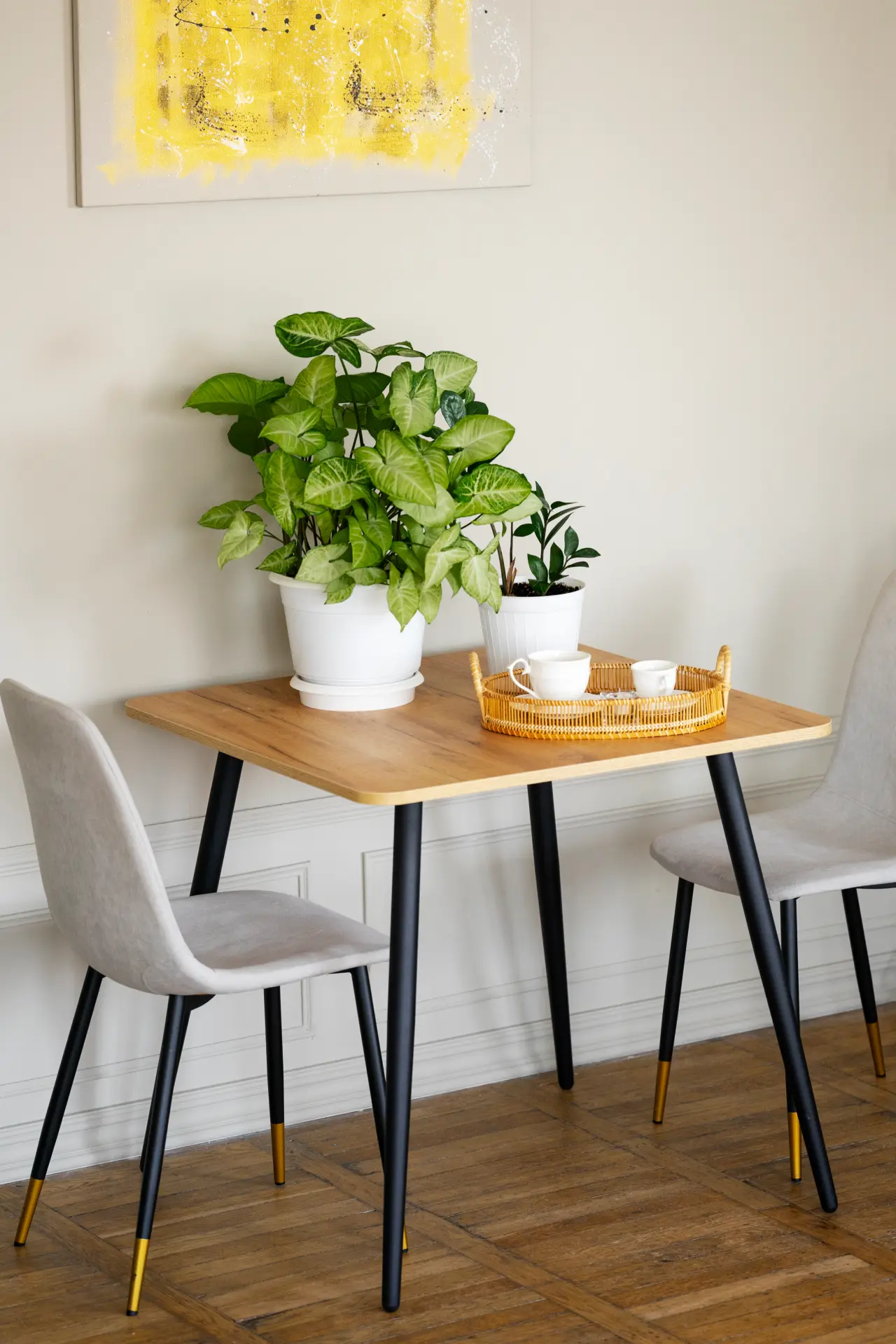 Compact Modern Dining Nook