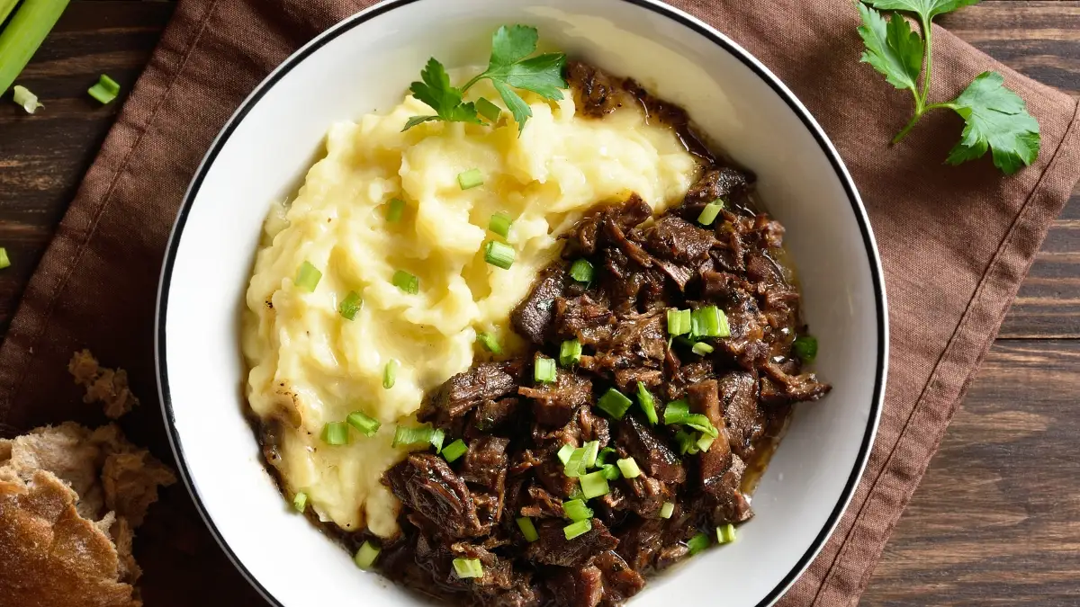 Keto-Friendly Slow Cooker Options