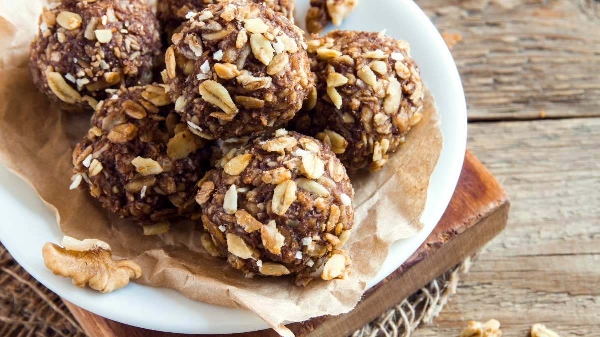 No-Bake Energy Bites with Breakfast Cereal