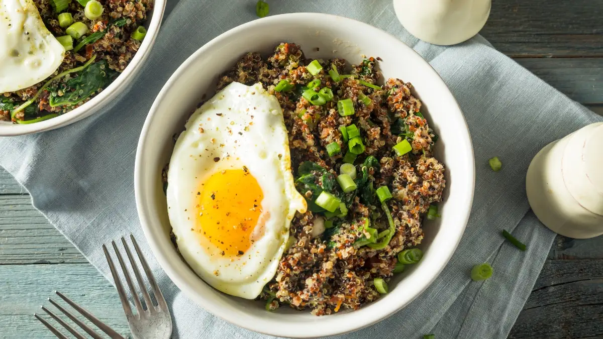 Quinoa Breakfast Bowl