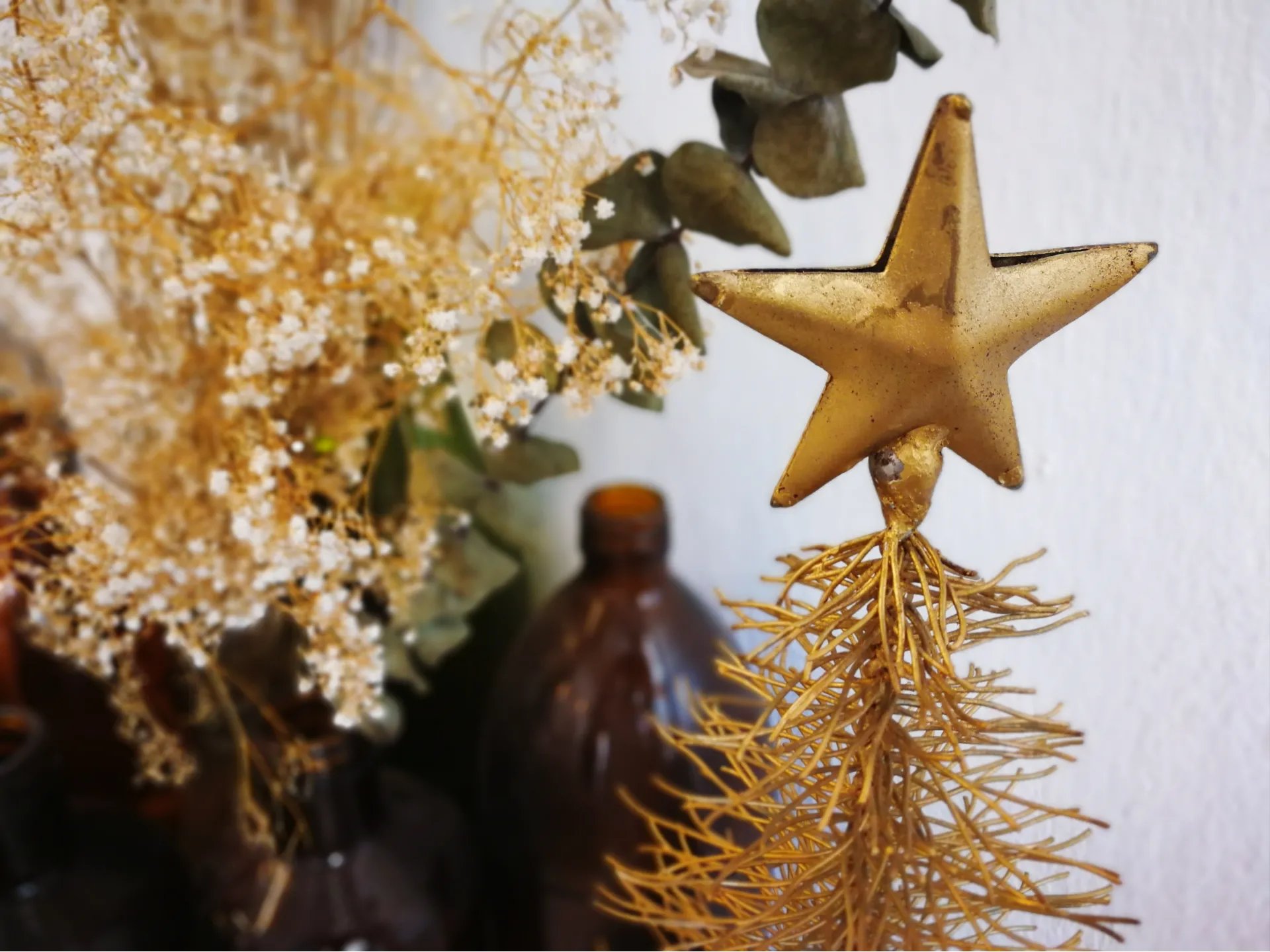 Rustic Butter Yellow Bottle Brush Tree