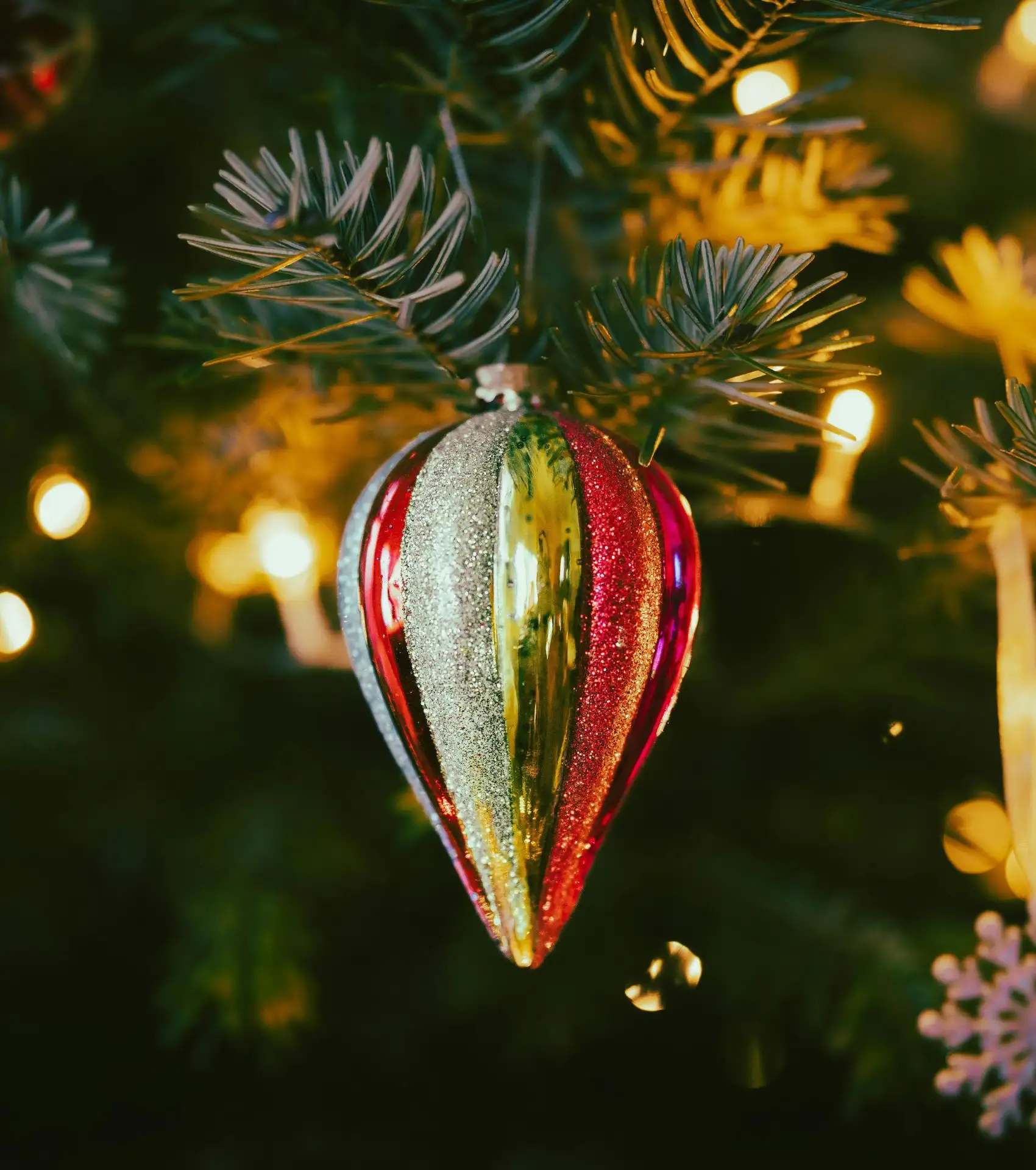 Striped Teardrop Reflector