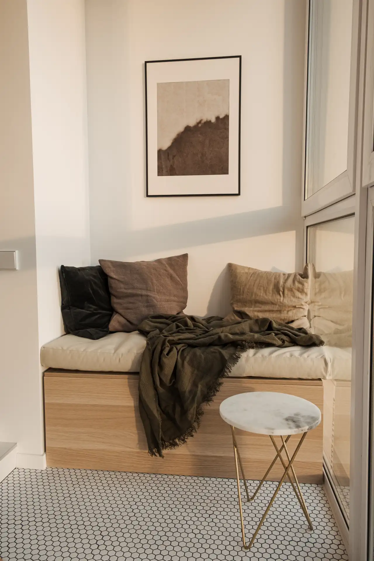 Window Nook Bench