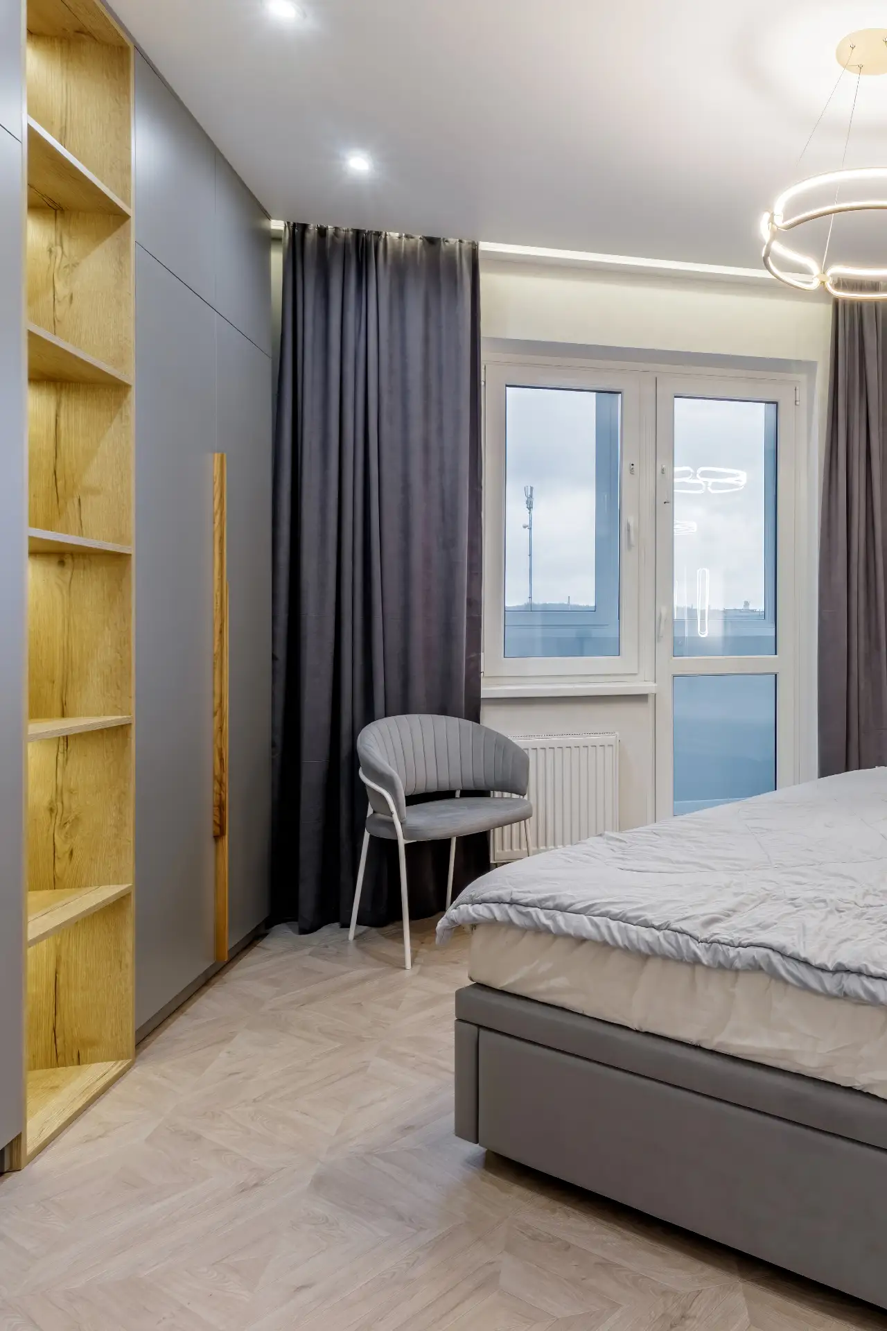 Winter Wear: Sophisticated Bedroom Style

