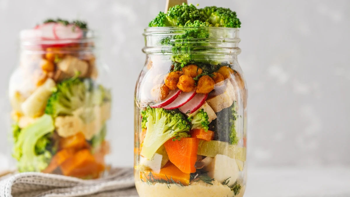 jar salad